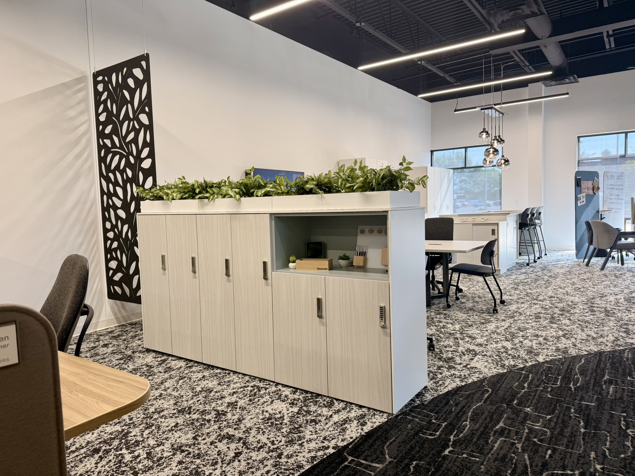 workstations locker storage